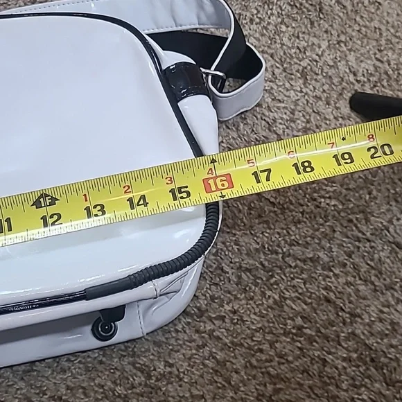 Vintage Nike Patent White and Black Messenger Bag - Picture 12 of 16